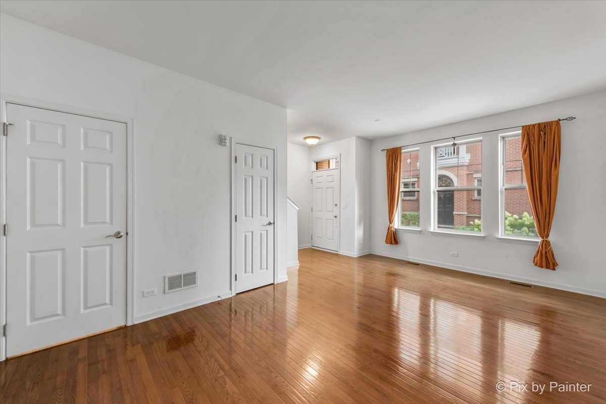 307 Narragansett Avenue, Morton Grove, IL 60053