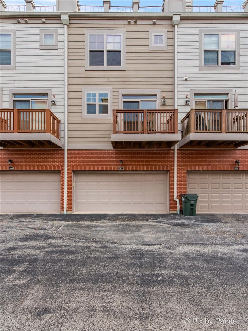 307 Narragansett Avenue, Morton Grove, IL 60053