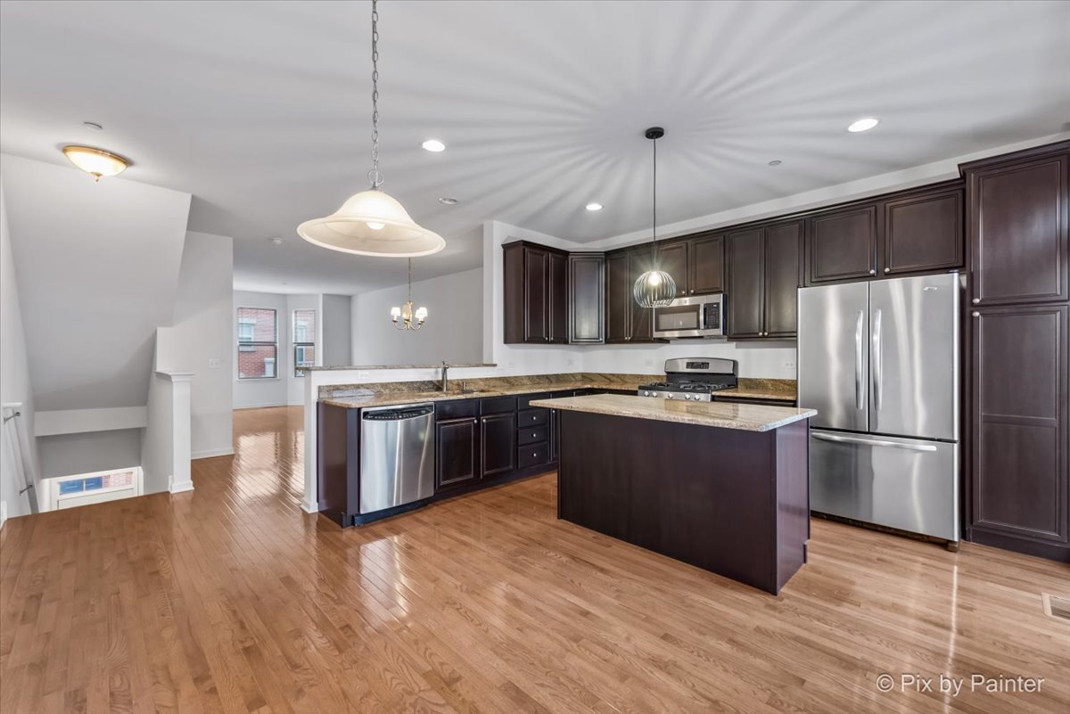 307 Narragansett Avenue, Morton Grove, IL 60053