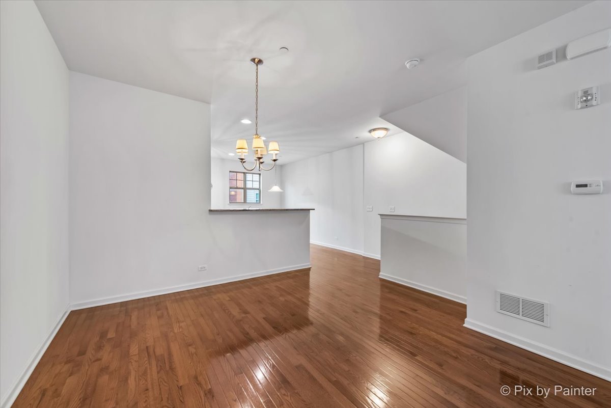 307 Narragansett Avenue, Morton Grove, IL 60053