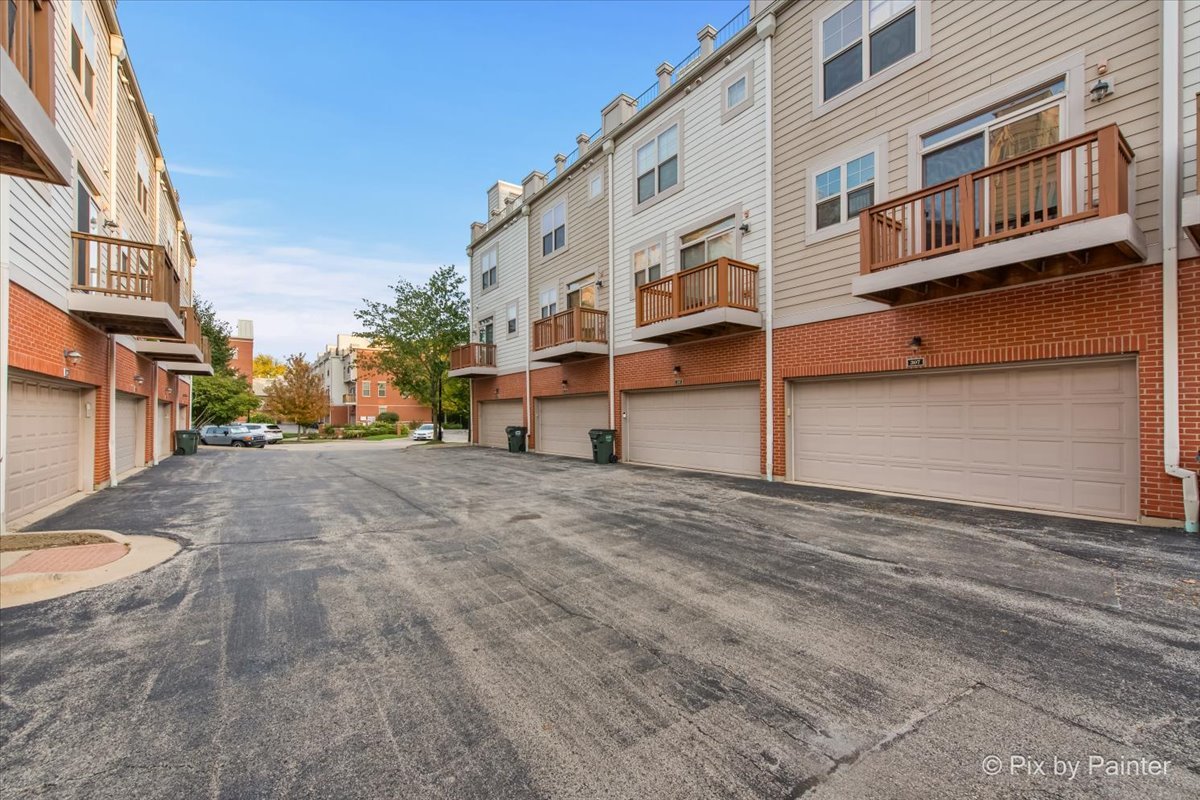 307 Narragansett Avenue, Morton Grove, IL 60053