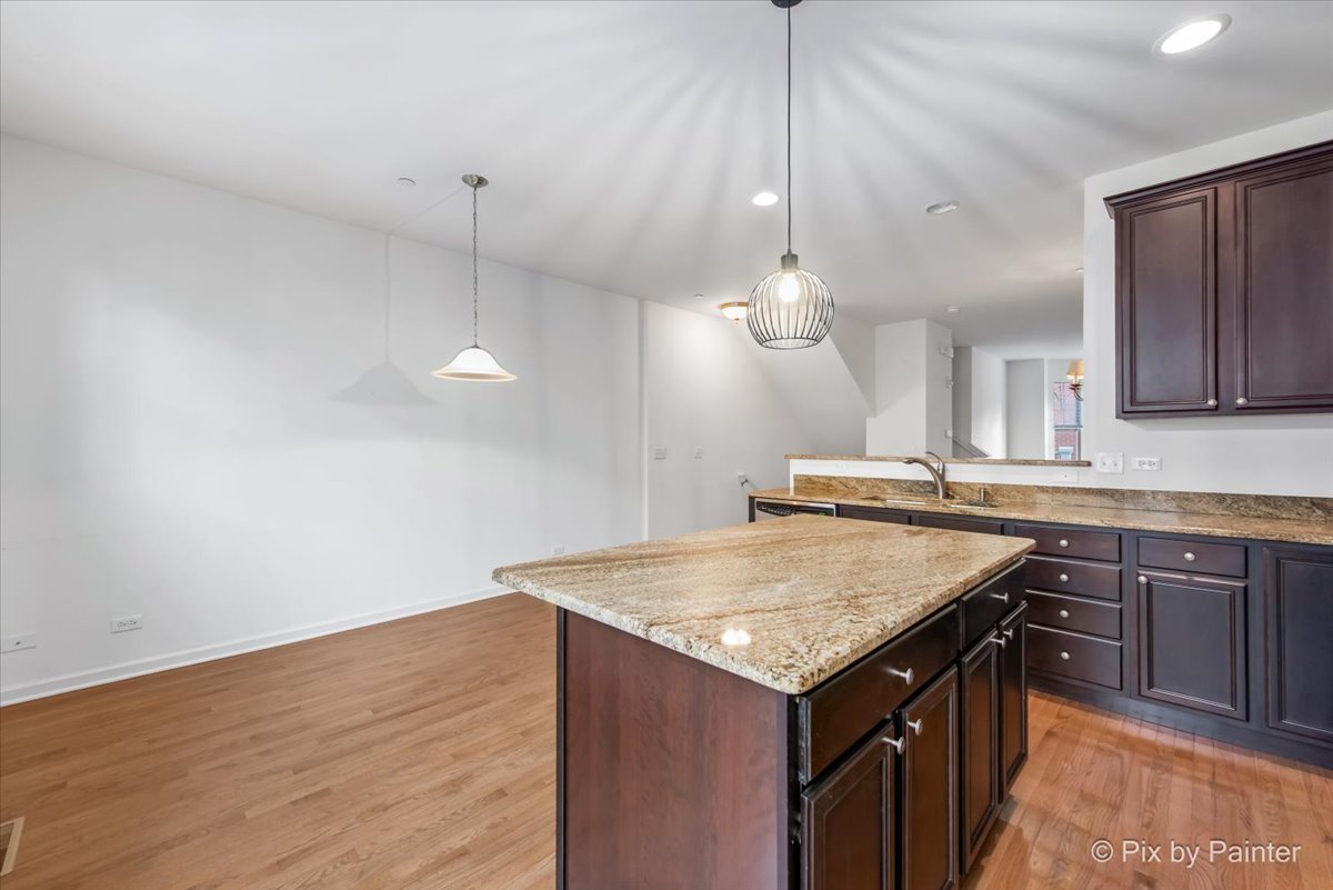 307 Narragansett Avenue, Morton Grove, IL 60053