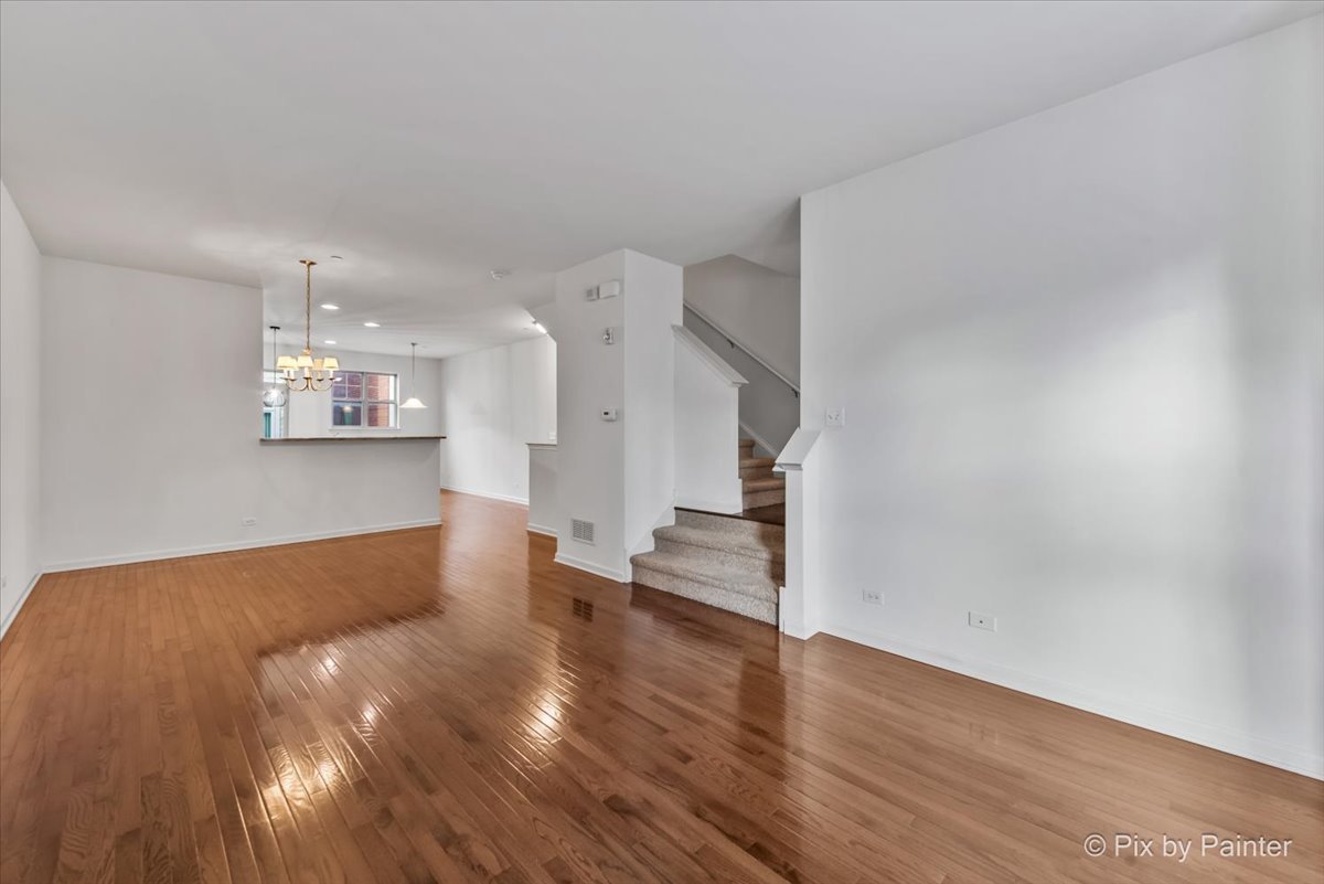 307 Narragansett Avenue, Morton Grove, IL 60053