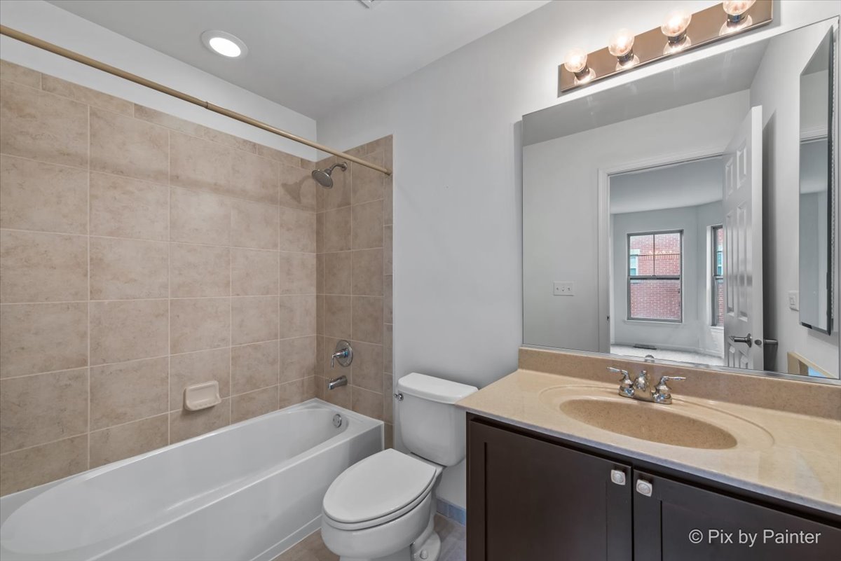 307 Narragansett Avenue, Morton Grove, IL 60053