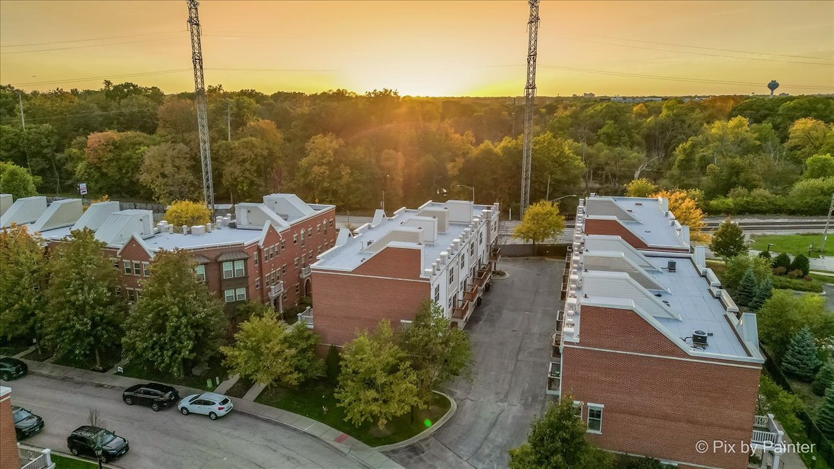 307 Narragansett Avenue, Morton Grove, IL 60053