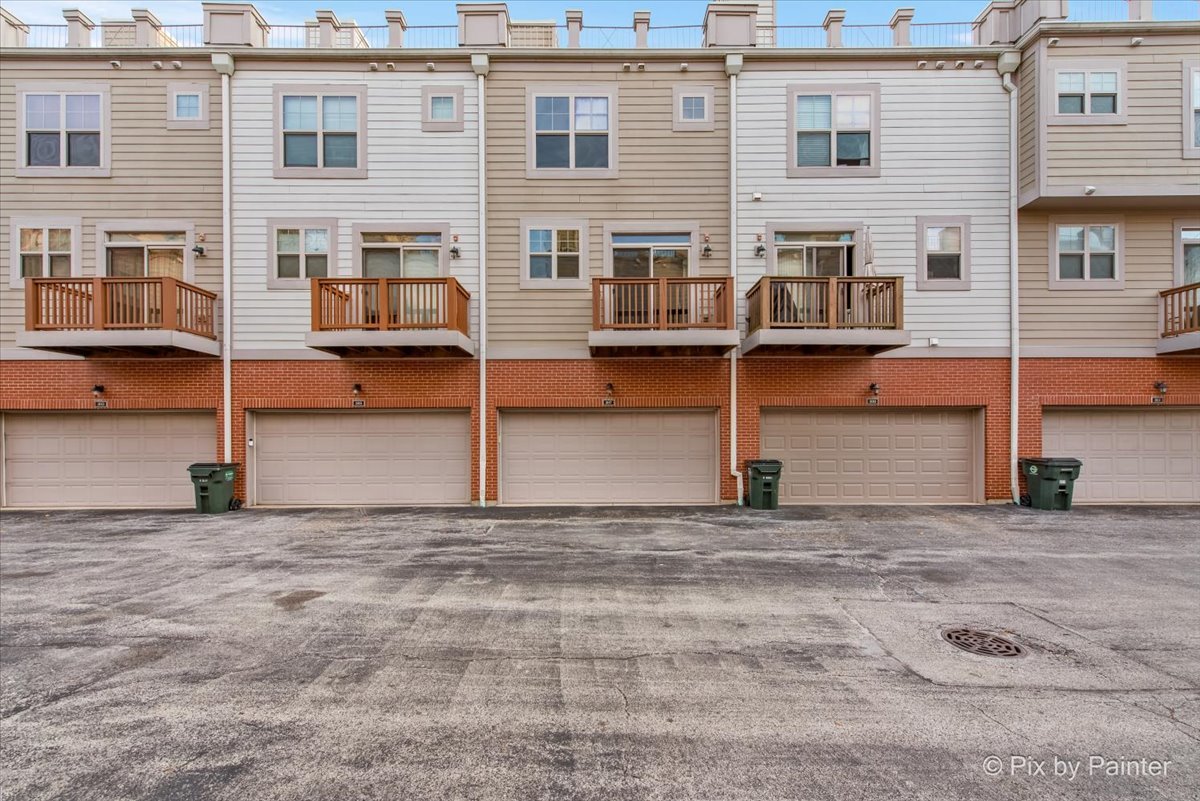 307 Narragansett Avenue, Morton Grove, IL 60053