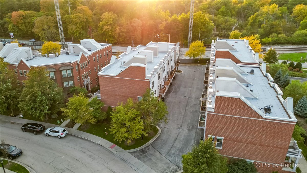 307 Narragansett Avenue, Morton Grove, IL 60053