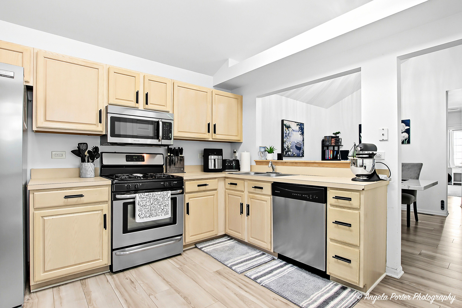 30 S Macgillis Drive #20-1, Round Lake, IL 60073