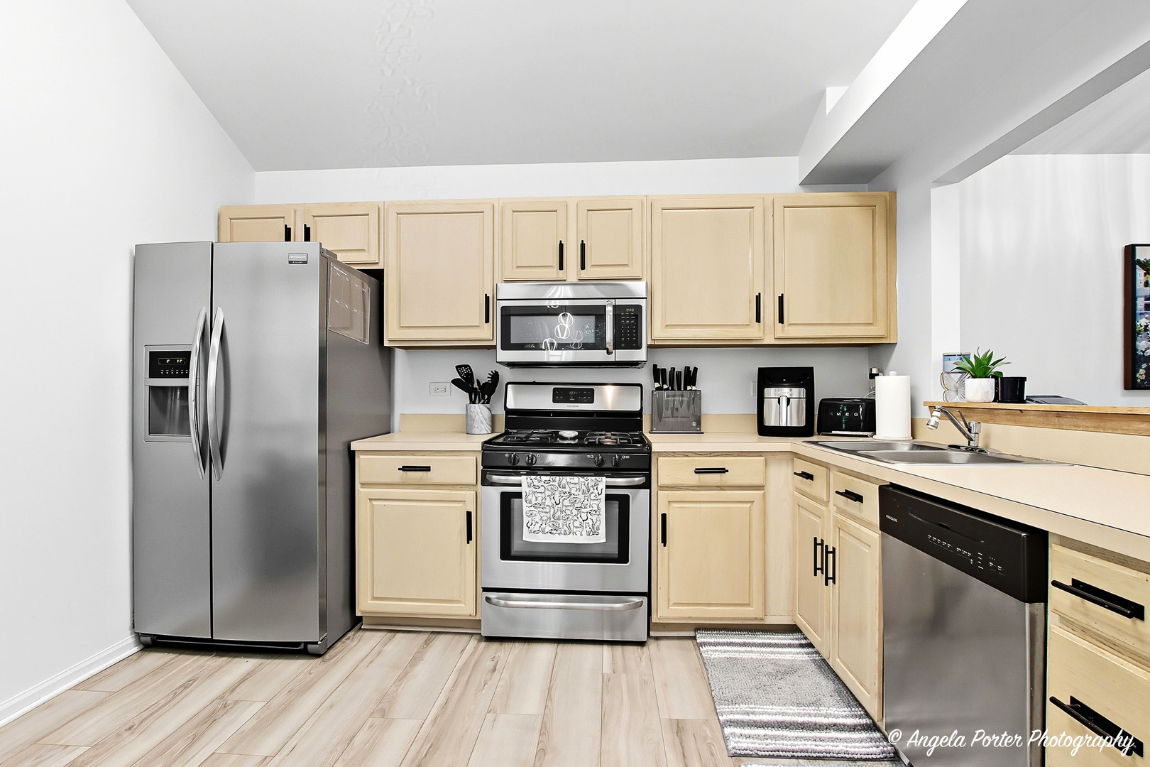 30 S Macgillis Drive #20-1, Round Lake, IL 60073