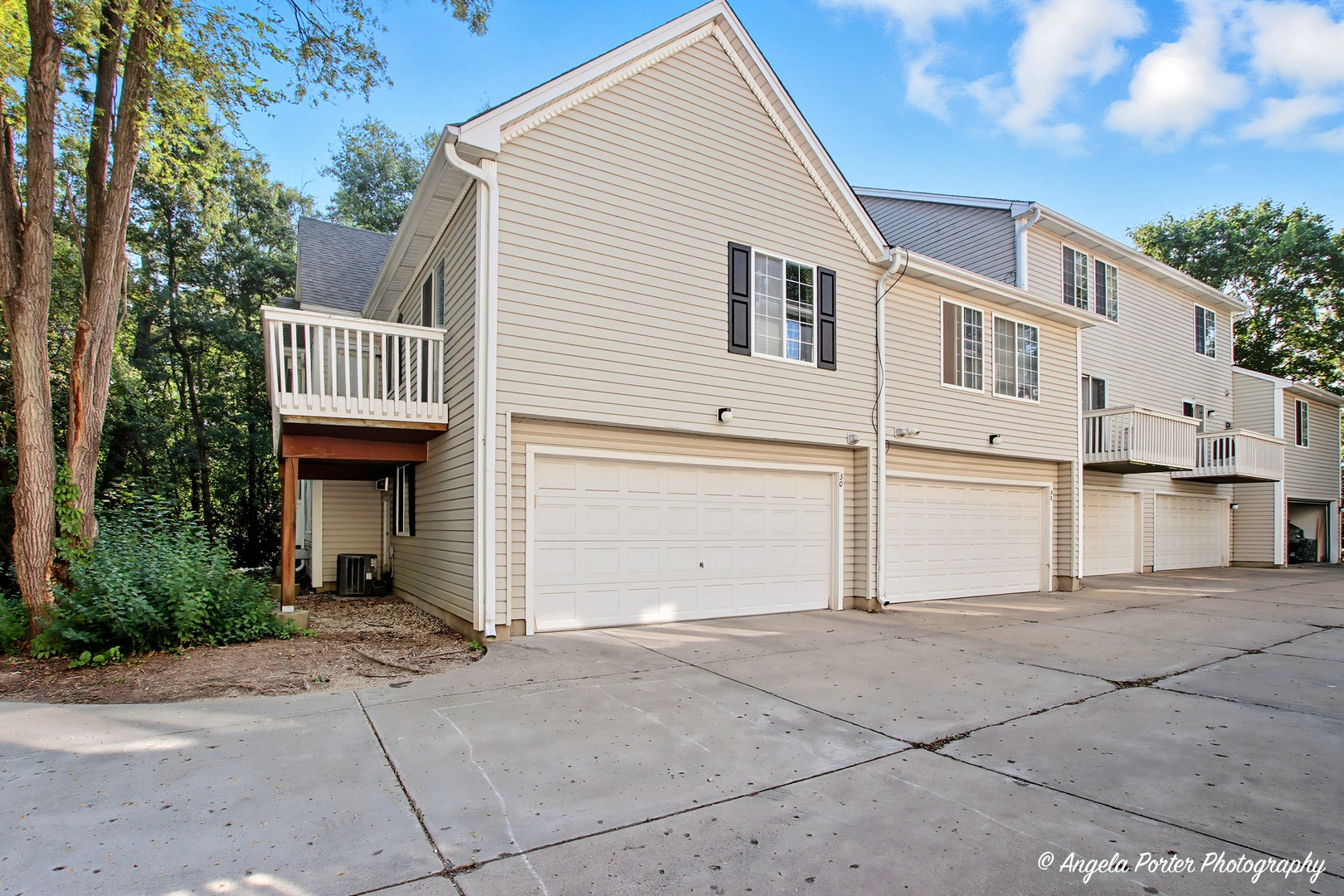 30 S Macgillis Drive #20-1, Round Lake, IL 60073