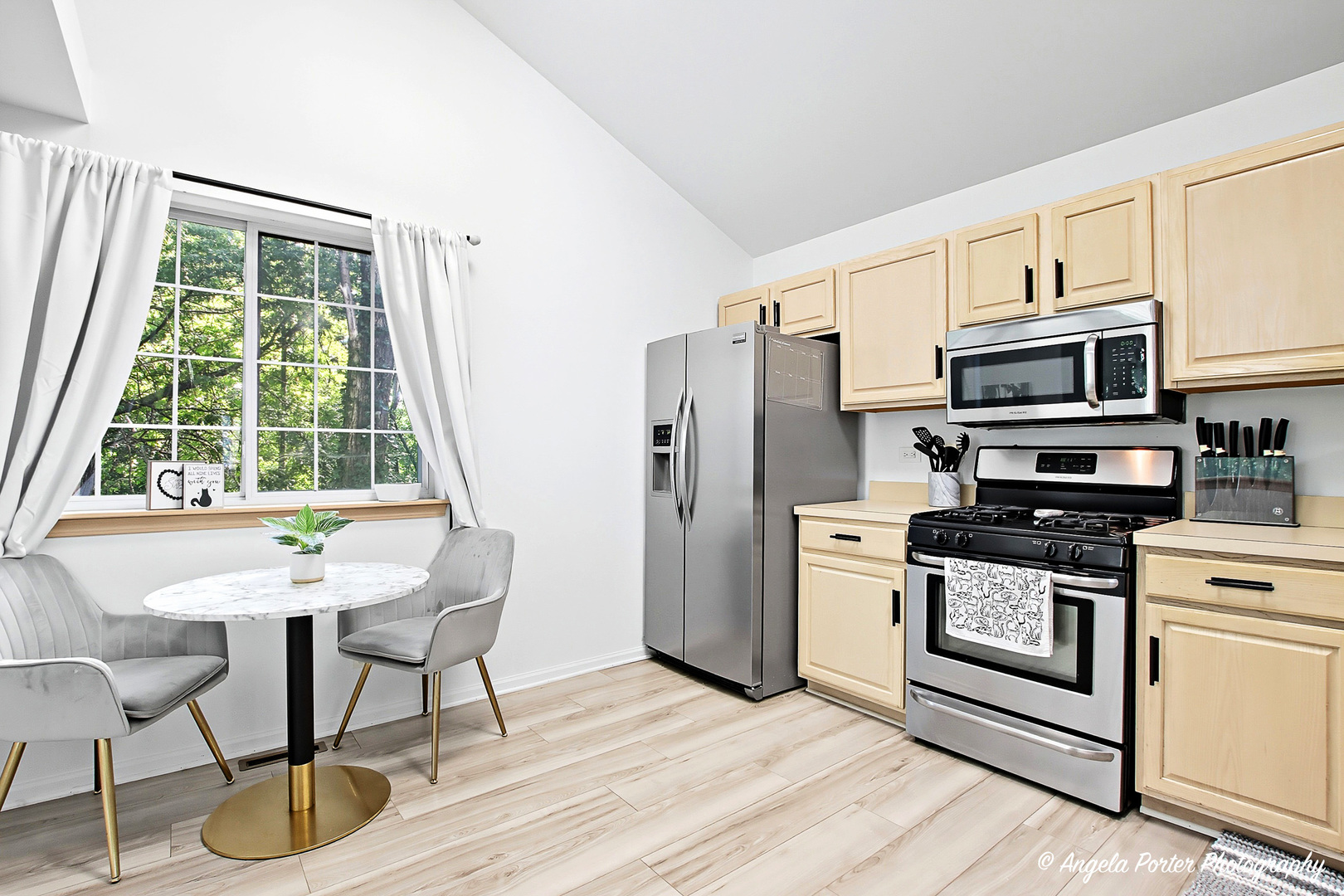 30 S Macgillis Drive #20-1, Round Lake, IL 60073