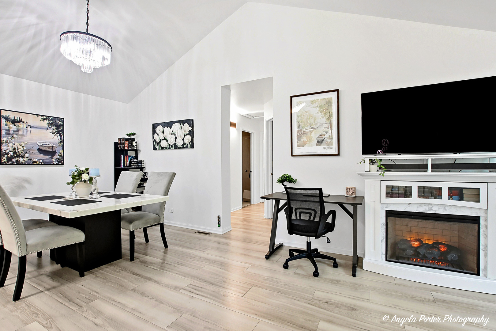 30 S Macgillis Drive #20-1, Round Lake, IL 60073