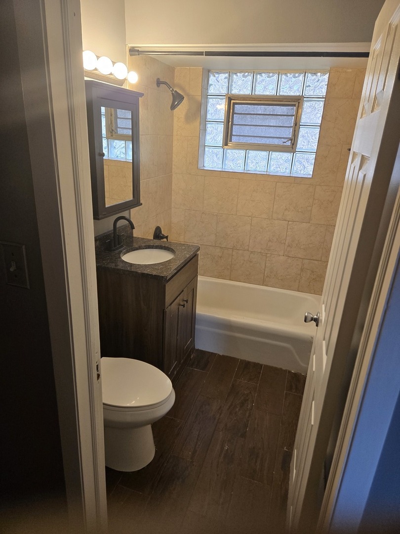 4825 Columbus Drive, Oak Lawn, IL 60453