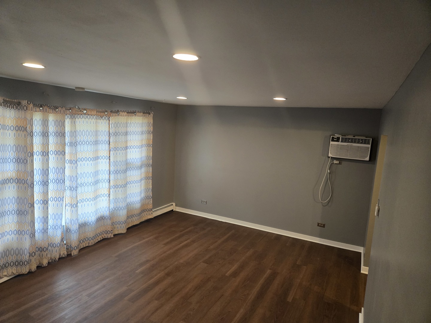 4825 Columbus Drive, Oak Lawn, IL 60453