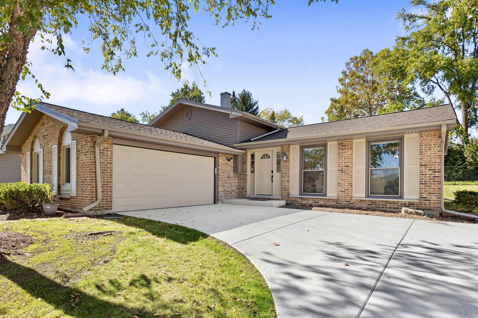 7S610 Lynn Drive, Naperville, IL 60540