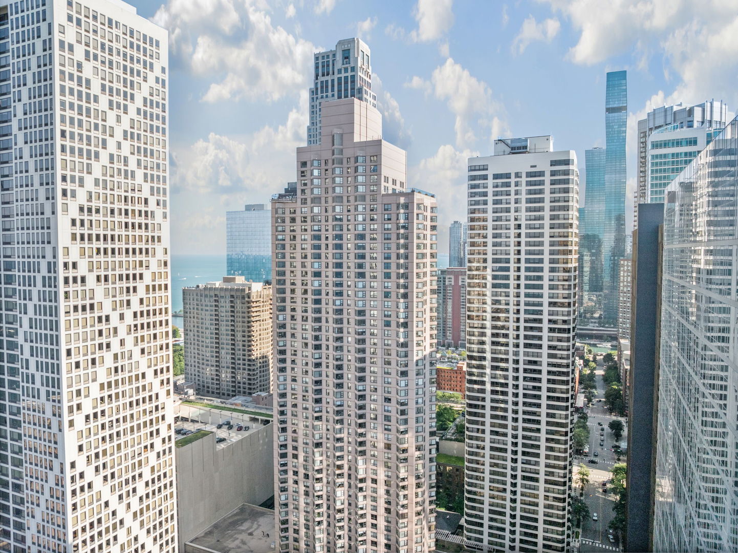 401 E Ontario Street #2810, Chicago, IL 60611