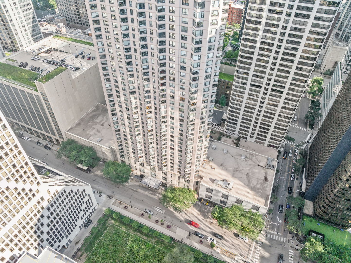 401 E Ontario Street #2810, Chicago, IL 60611