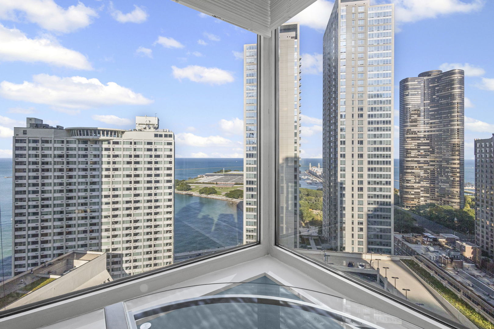 401 E Ontario Street #2810, Chicago, IL 60611