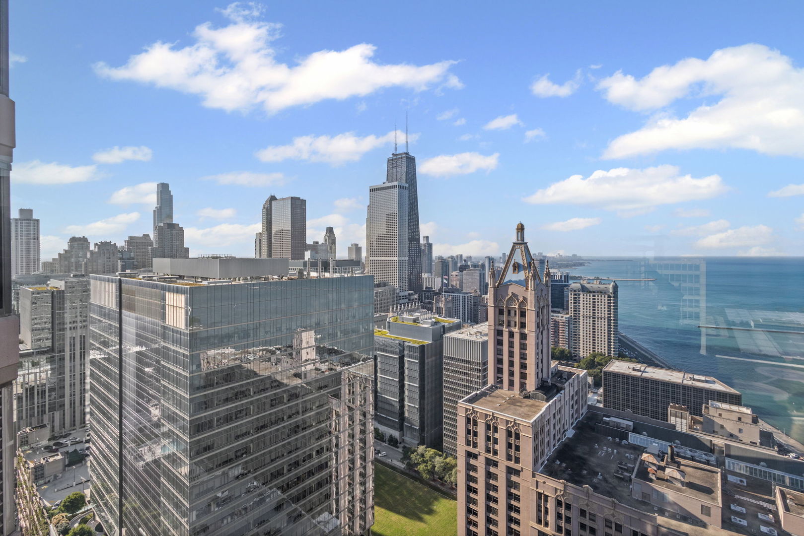 401 E Ontario Street #2810, Chicago, IL 60611