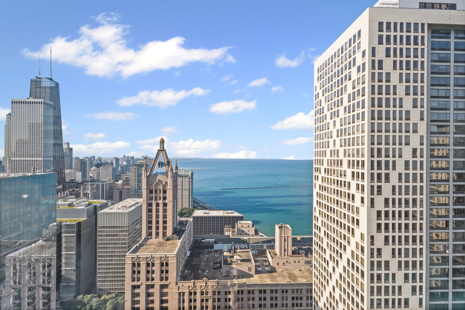 401 E Ontario Street #2810, Chicago, IL 60611