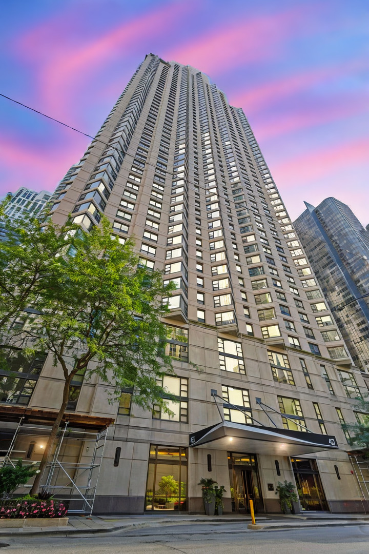 401 E Ontario Street #2810, Chicago, IL 60611