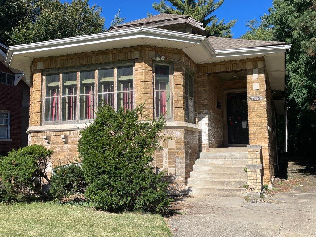 10868 S Prospect Avenue, Chicago, IL 60643