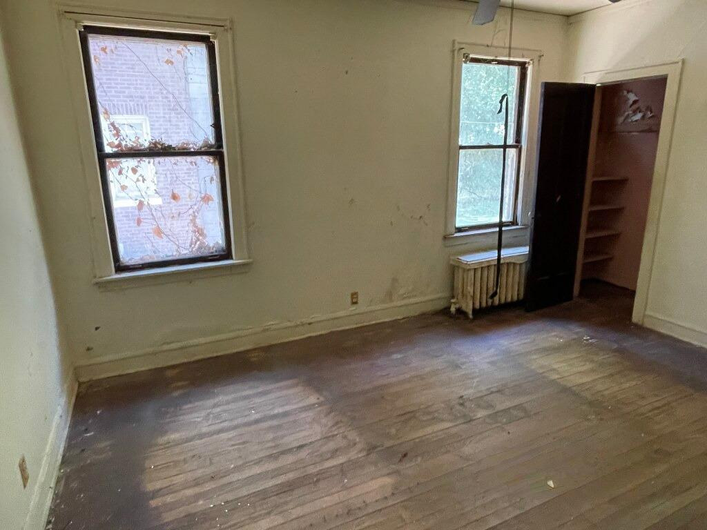 10868 S Prospect Avenue, Chicago, IL 60643