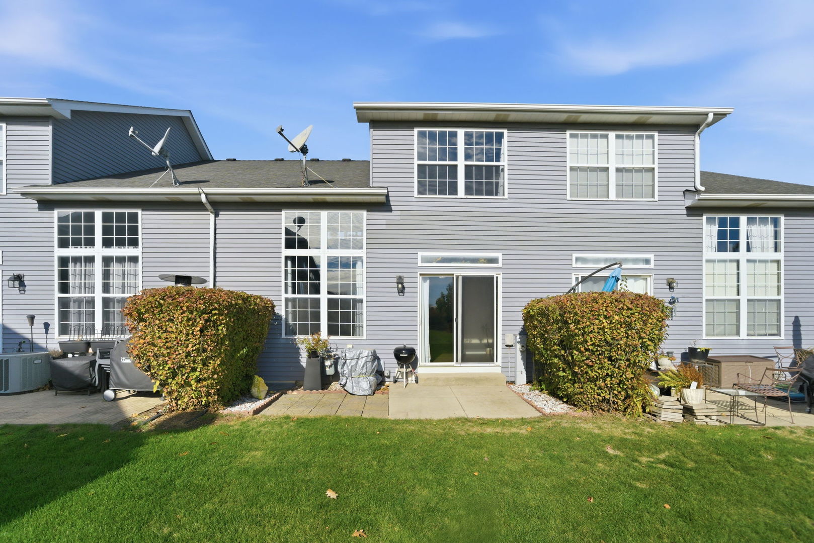 1512 Stoneridge Circle, Yorkville, IL 60560