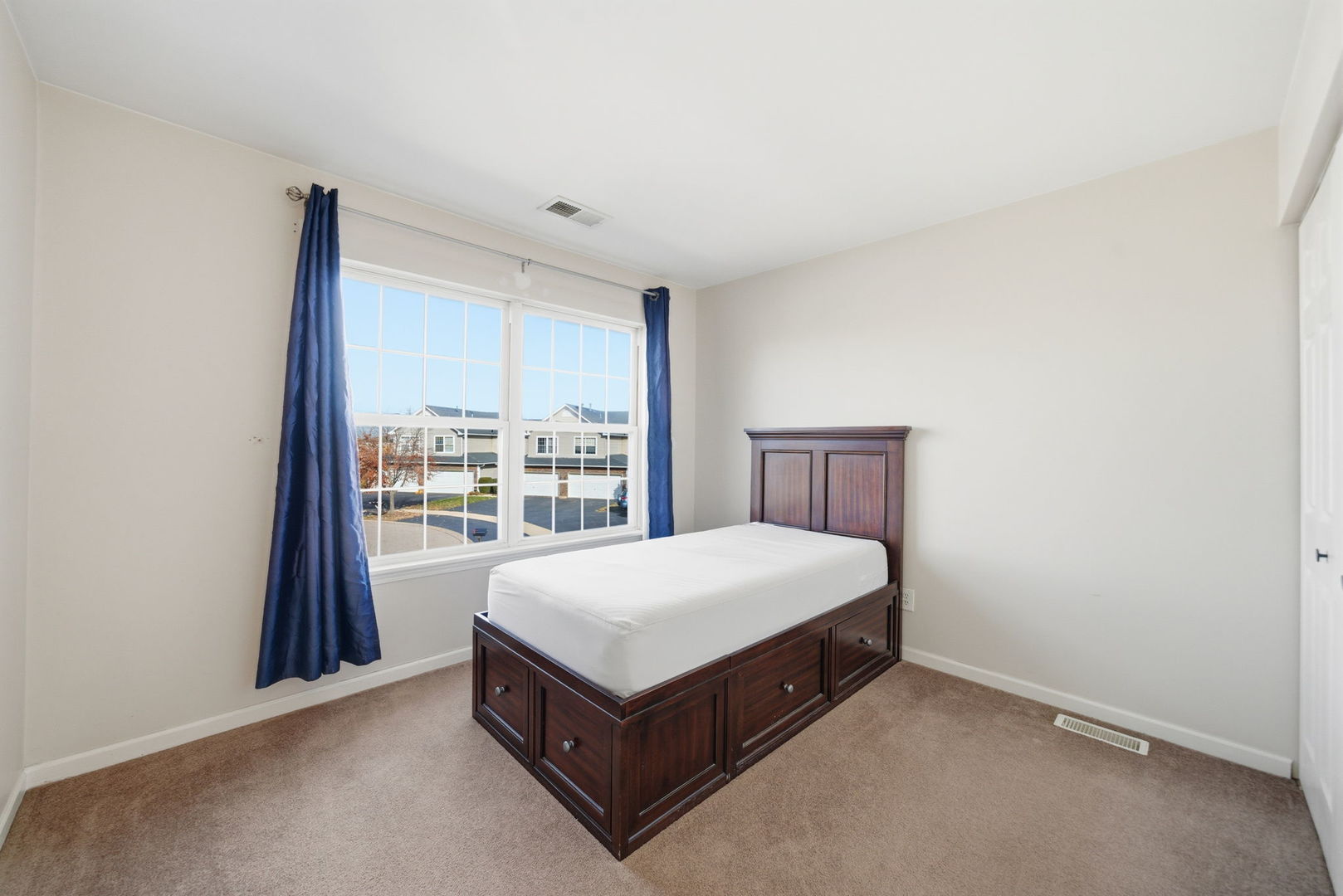 1512 Stoneridge Circle, Yorkville, IL 60560