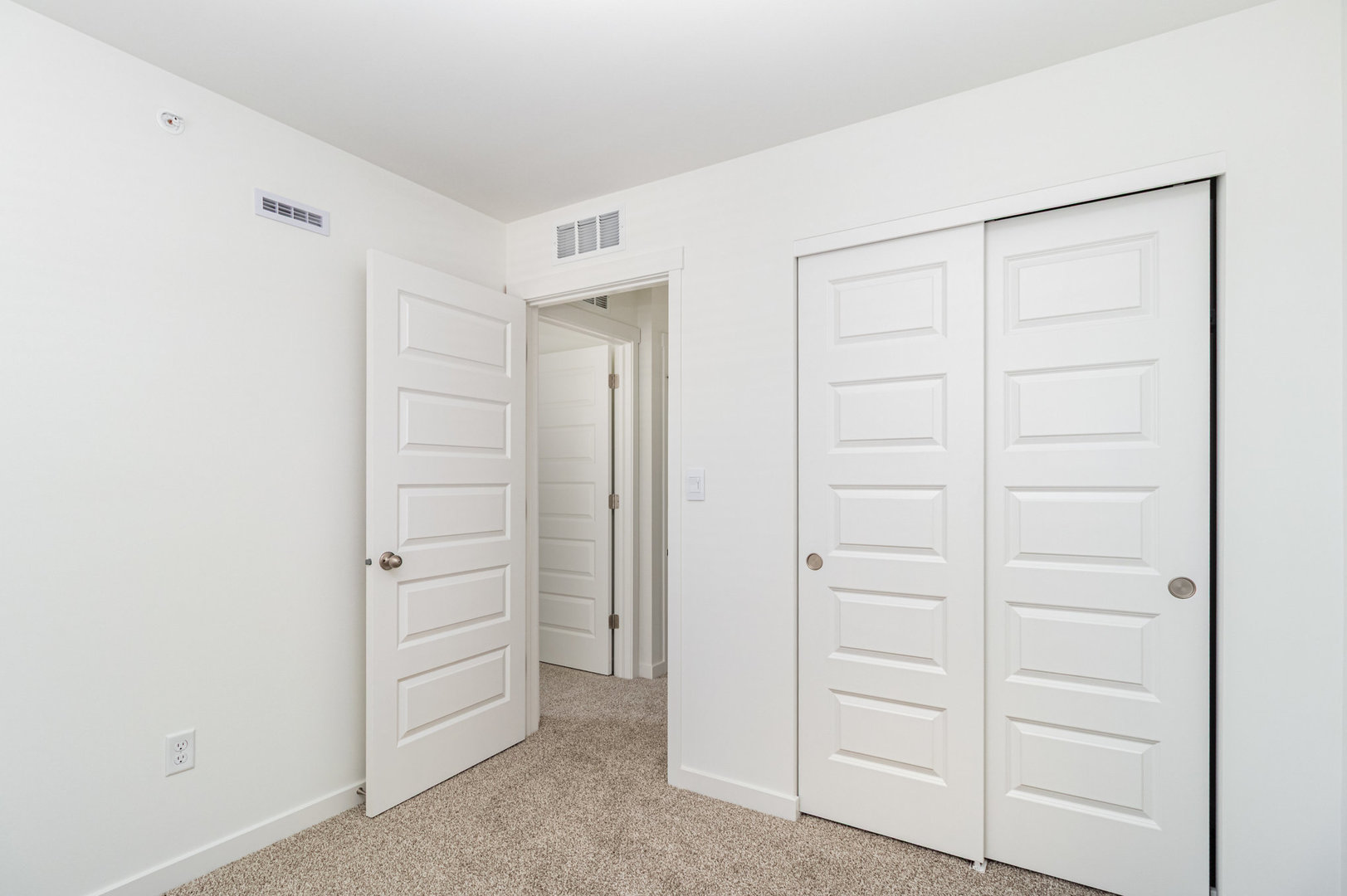 2171 Yellowstone Boulevard #2171, Mundelein, IL 60060