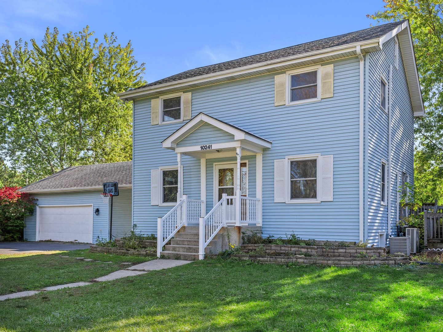 10241 W Bairstow Avenue, Beach Park, IL 60087