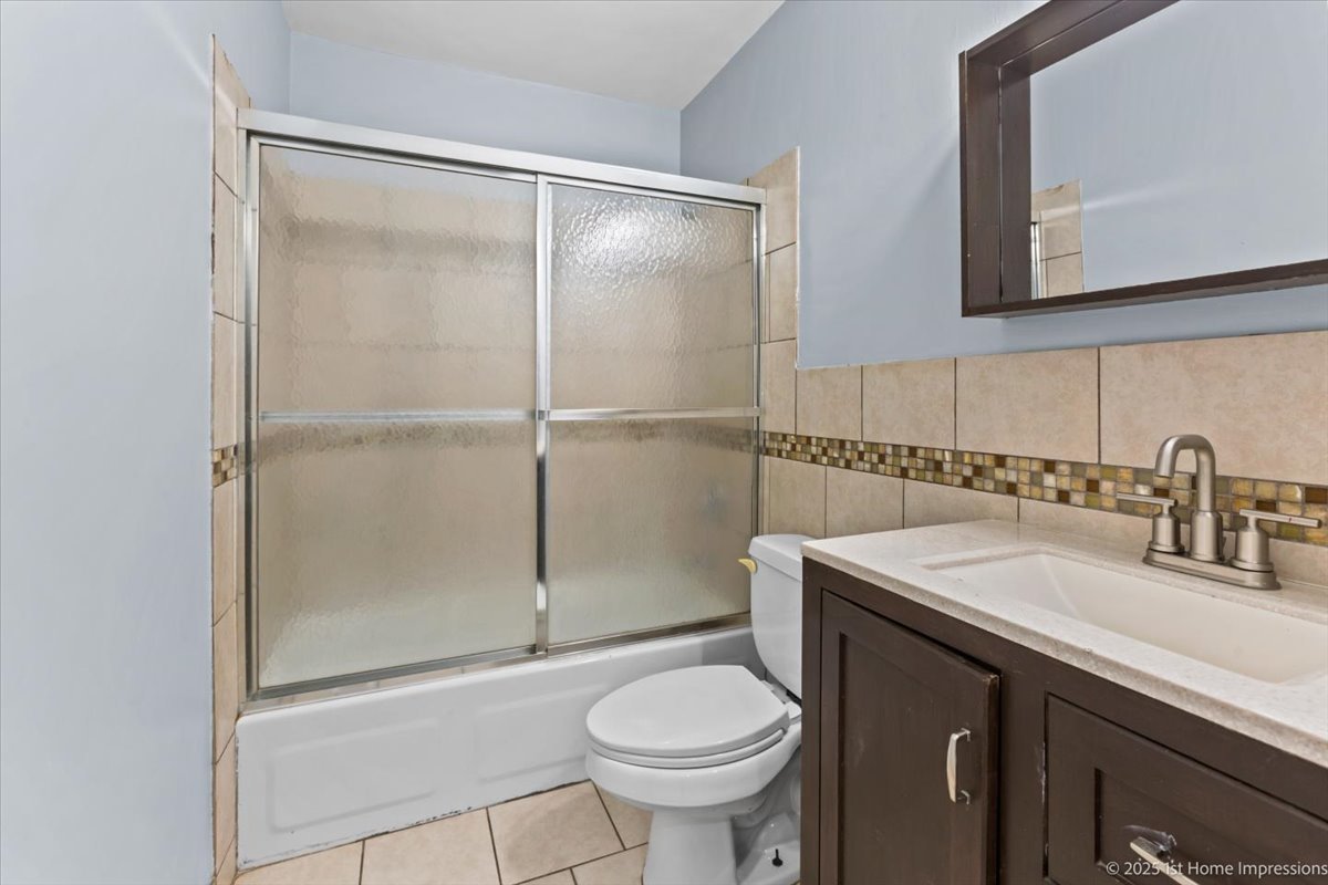 18120 Versailles Lane, Hazel Crest, IL 60429