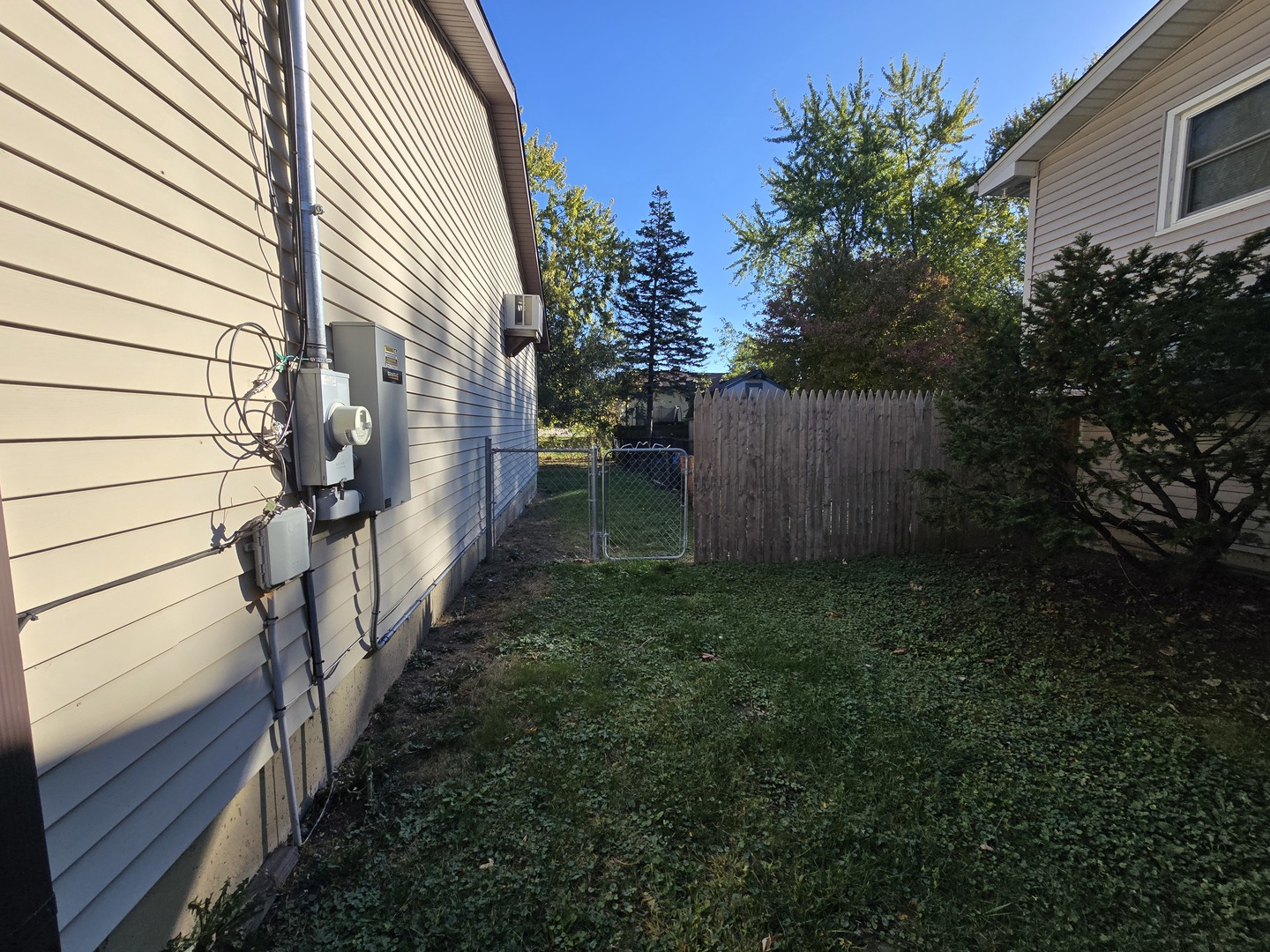 38055 N Russell Avenue, Beach Park, IL 60087