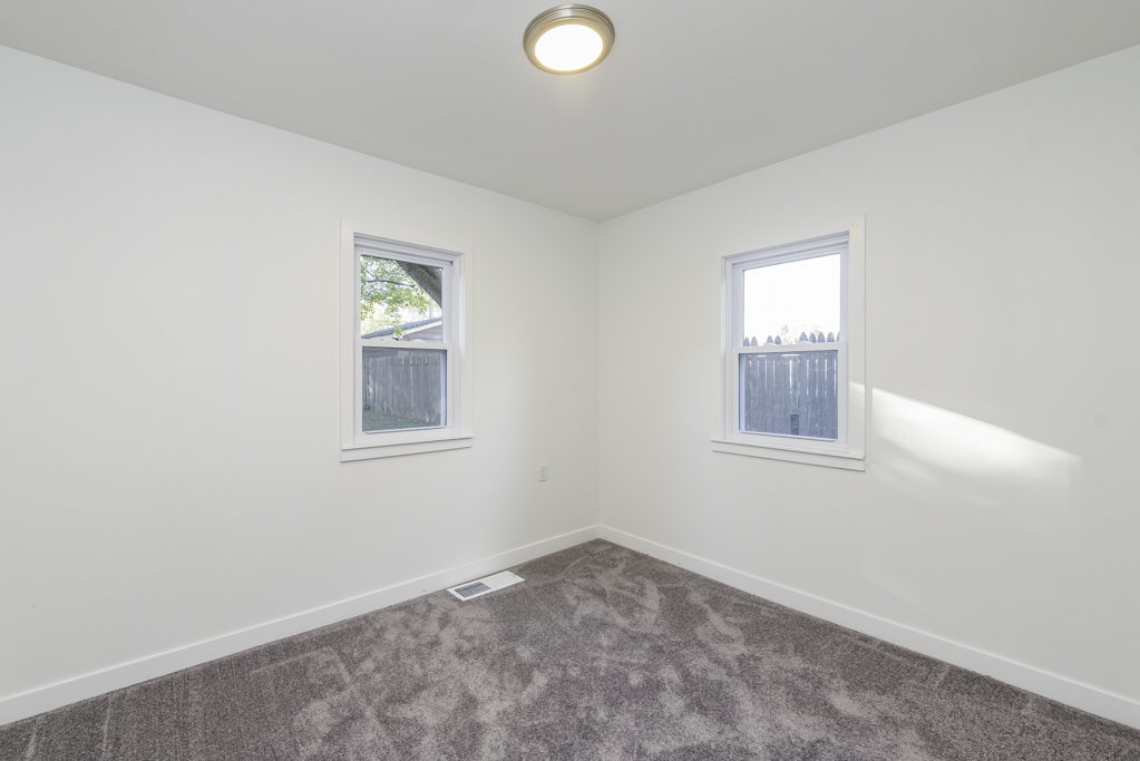 2110 Elisha Avenue, Zion, IL 60099