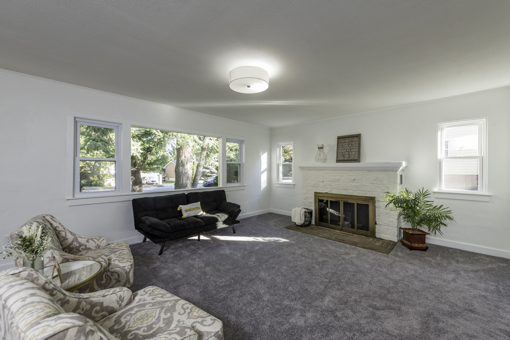 2110 Elisha Avenue, Zion, IL 60099