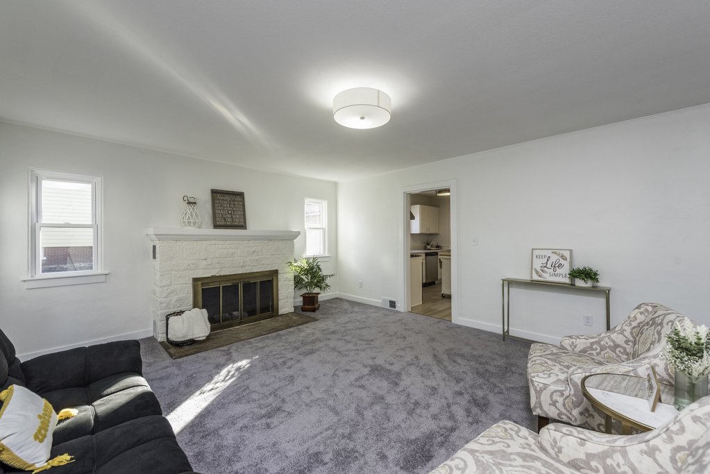 2110 Elisha Avenue, Zion, IL 60099