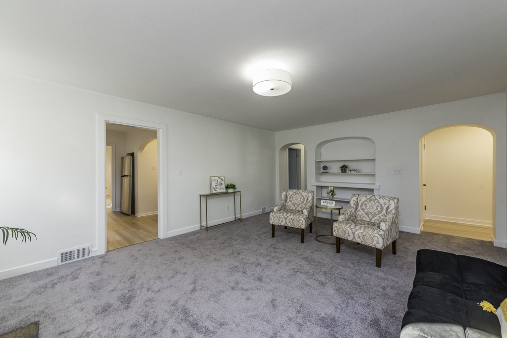 2110 Elisha Avenue, Zion, IL 60099