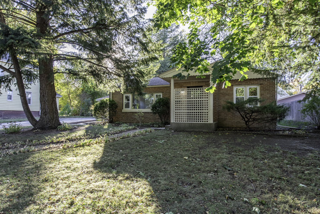 2110 Elisha Avenue, Zion, IL 60099