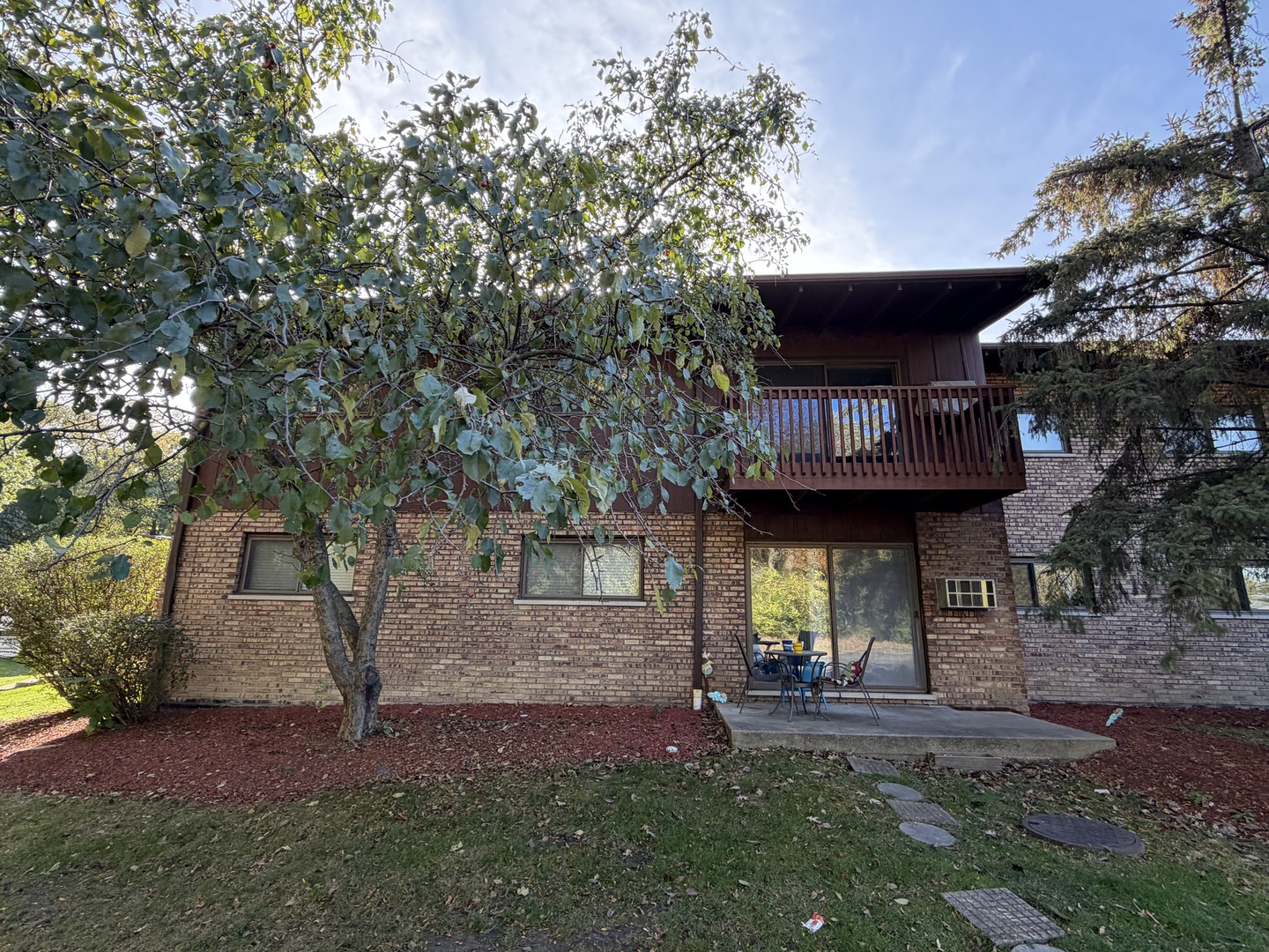100 Willow Lane #201B, Willow Springs, IL 60480