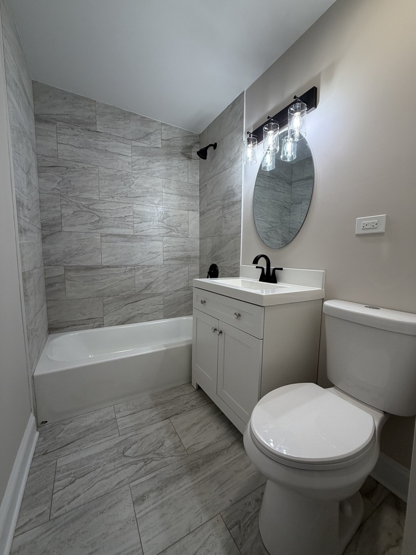 100 Willow Lane #201B, Willow Springs, IL 60480