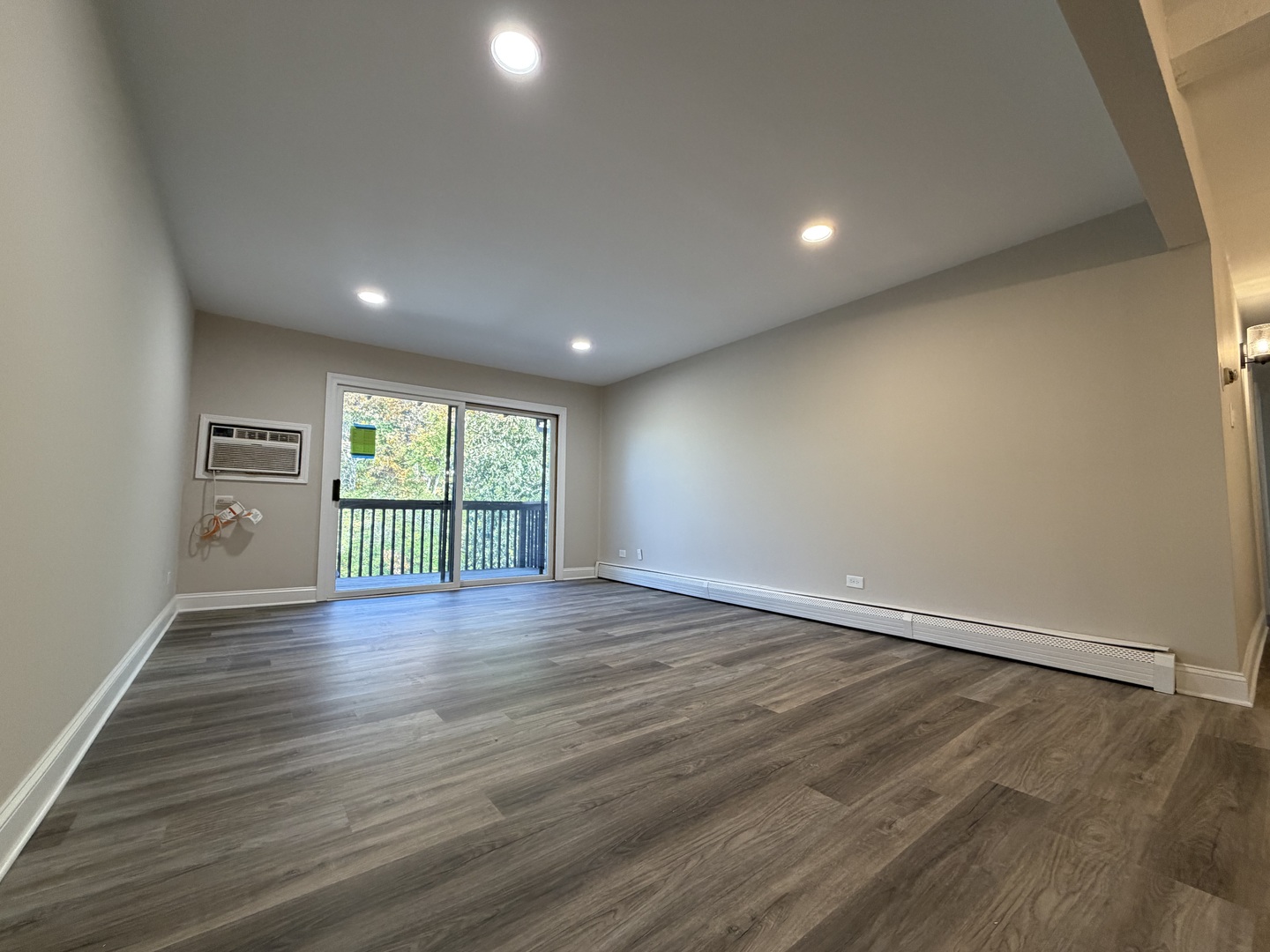 100 Willow Lane #201B, Willow Springs, IL 60480