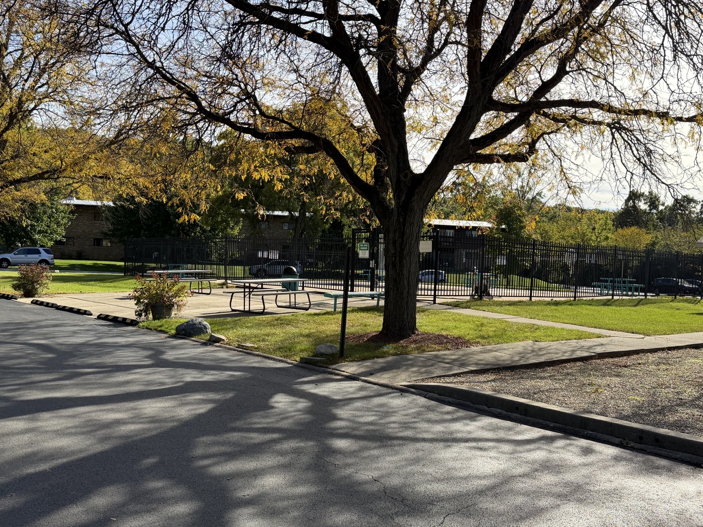 100 Willow Lane #201B, Willow Springs, IL 60480