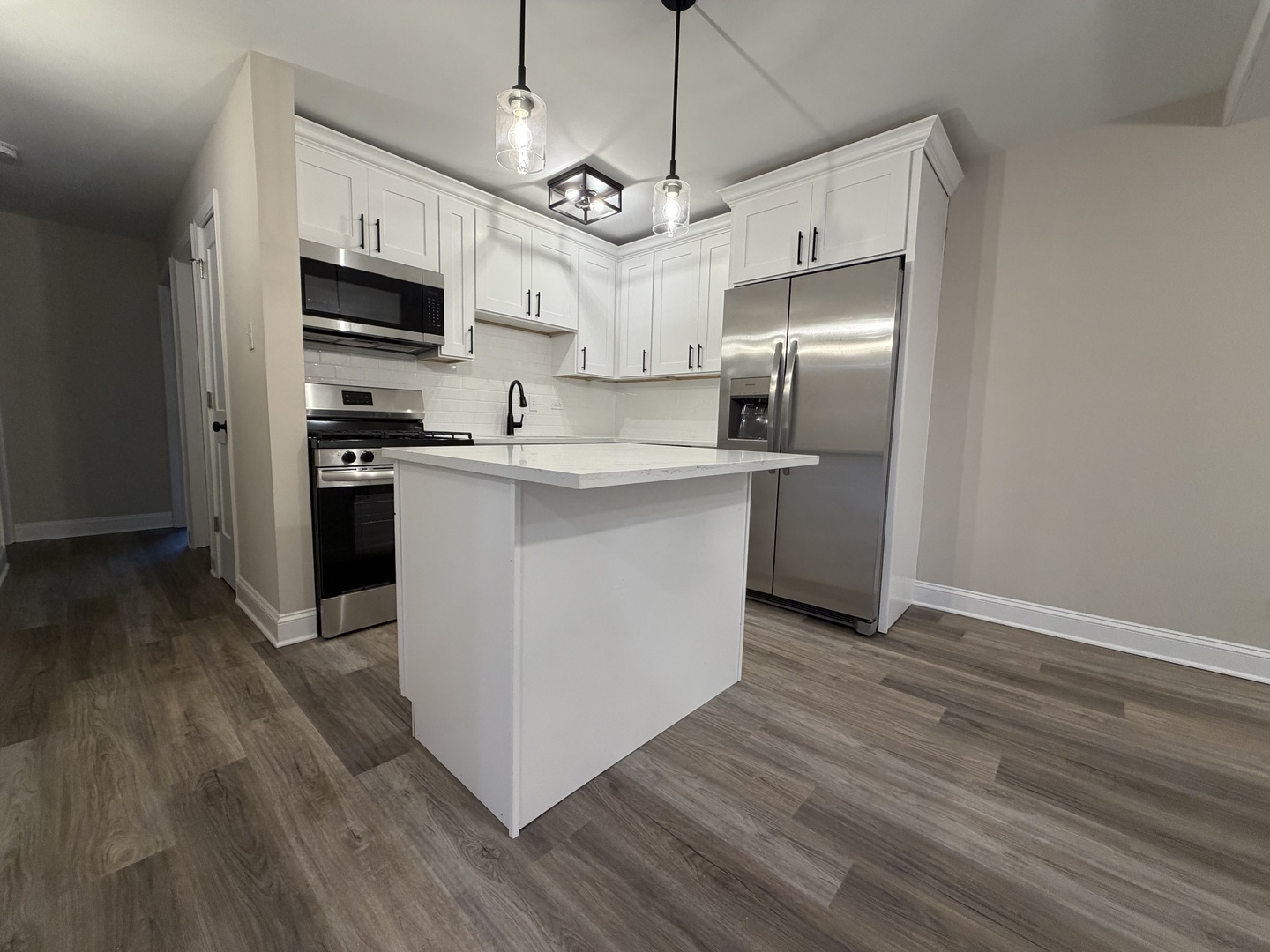 100 Willow Lane #201B, Willow Springs, IL 60480