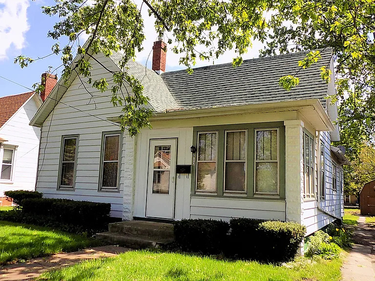 613 N SHABBONA Street, Streator, IL 61364