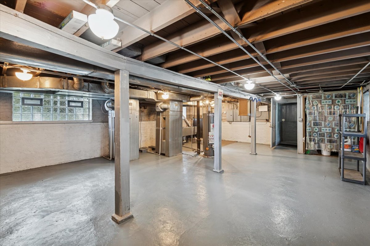 640 S 14th Avenue, Maywood, IL 60153