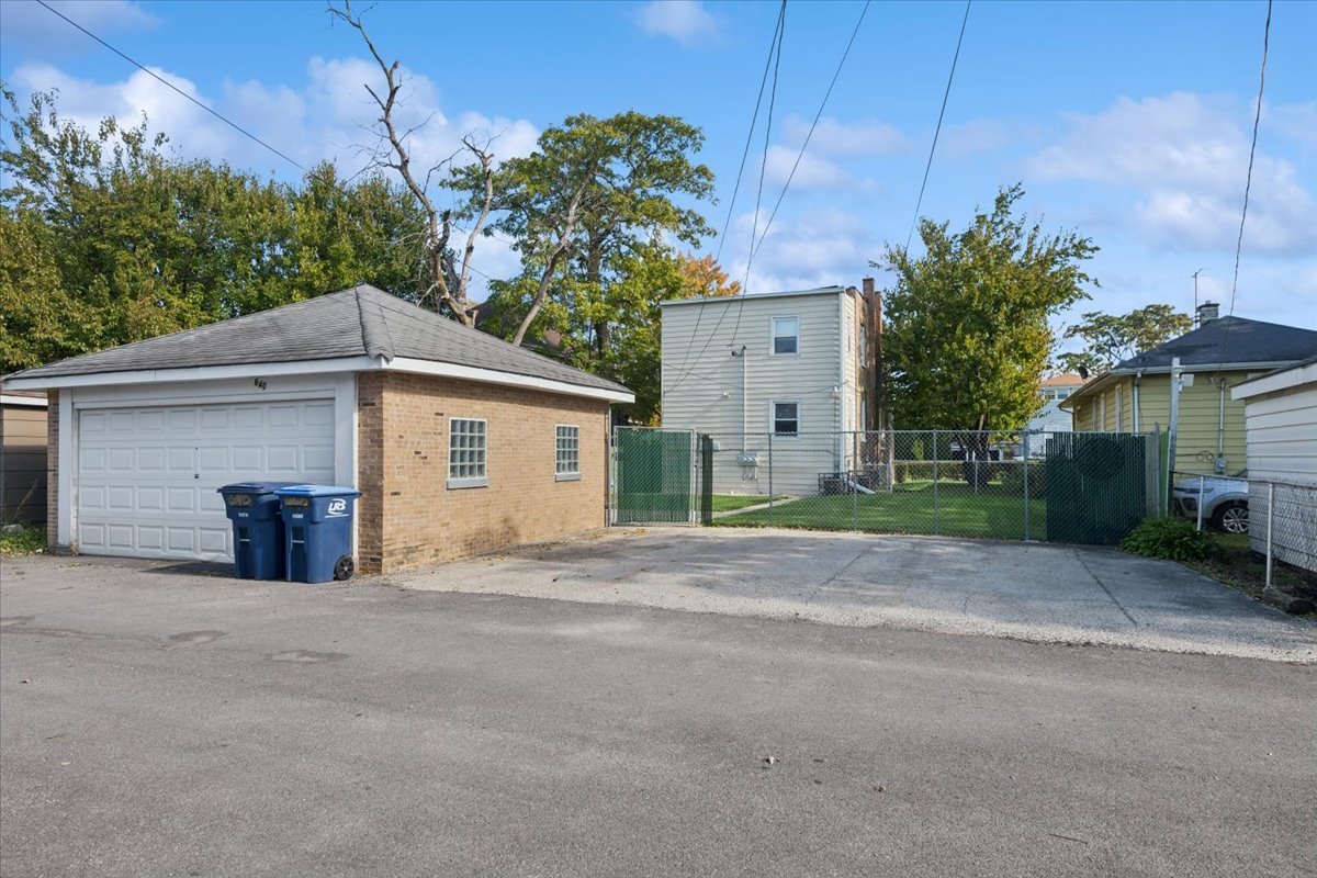 640 S 14th Avenue, Maywood, IL 60153