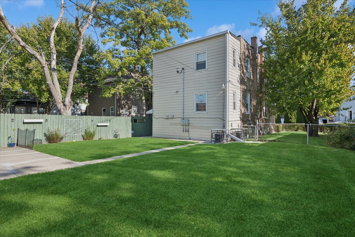 640 S 14th Avenue, Maywood, IL 60153