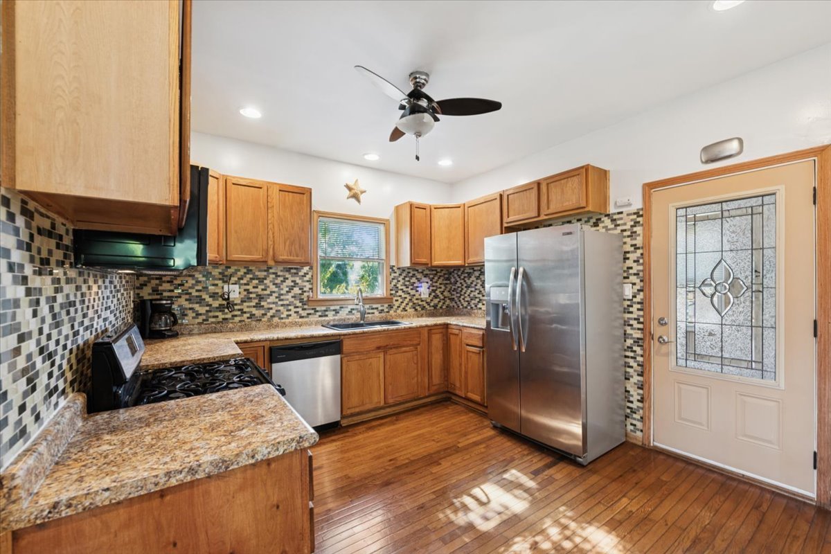 640 S 14th Avenue, Maywood, IL 60153