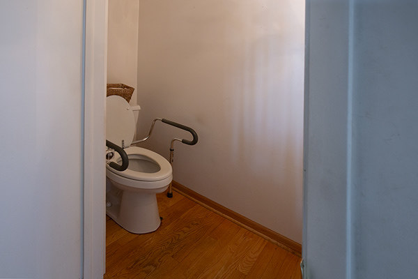 1643 Castbourne Court, Wheaton, IL 60189