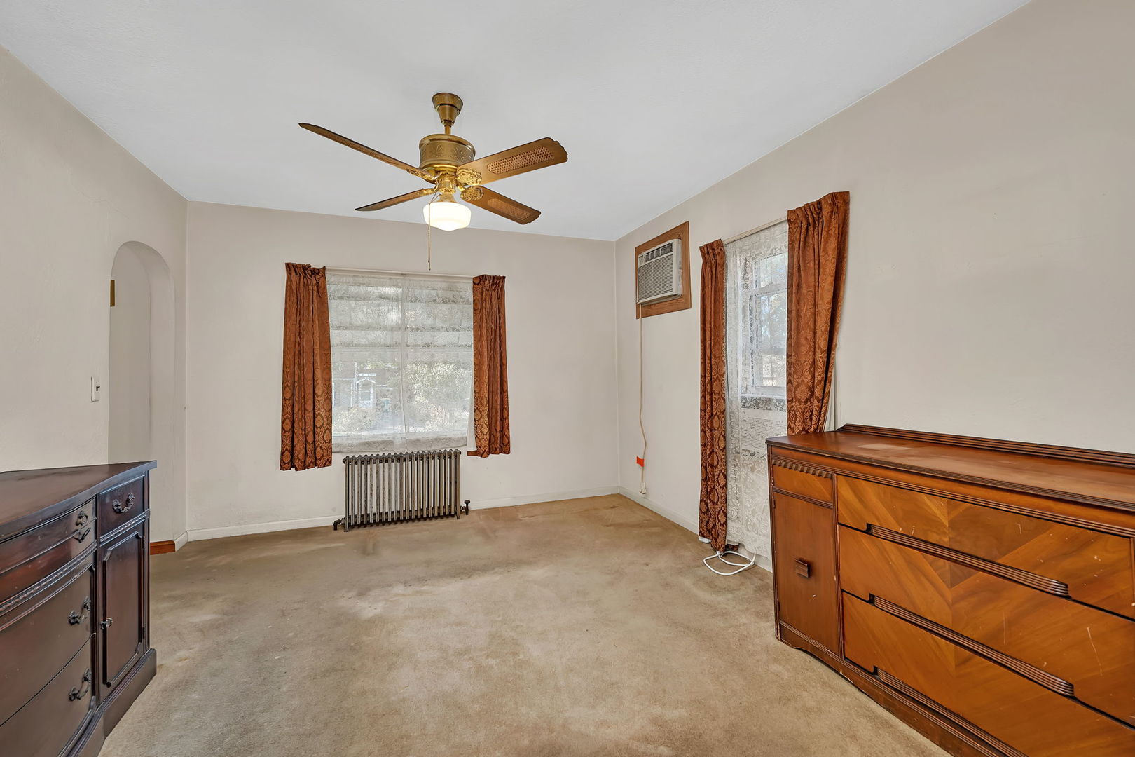 824 Harlow Avenue, Joliet, IL 60433